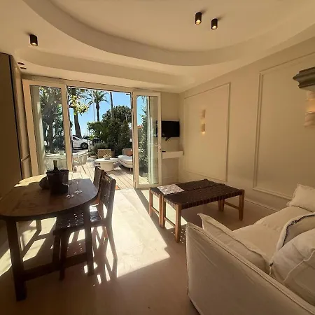 Croisette Renovated * קאן