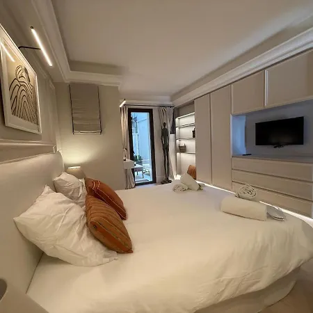 Croisette Renovated Apartment Cannes